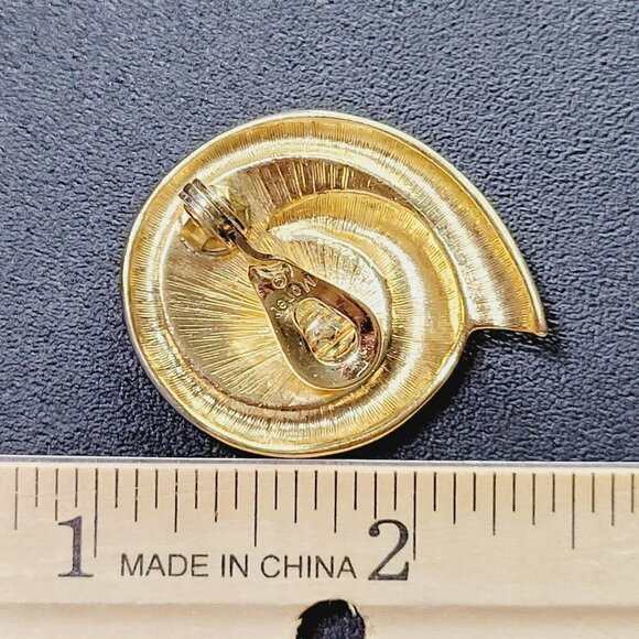 Vintage Monet Gold Cream Enamel Post Earrings Swirl Retro Signed 1.25" EUC - Picture 3 of 5